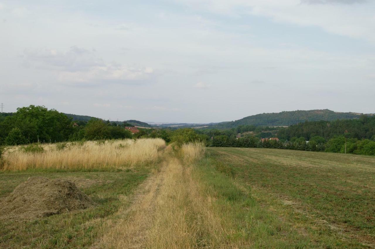 Podkrovi S Koupelnou Svinarov Extérieur photo